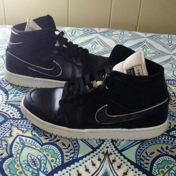 💲SOLD💲Nike Air Jordan 1 Retro High top OG - Picture 16 of 16